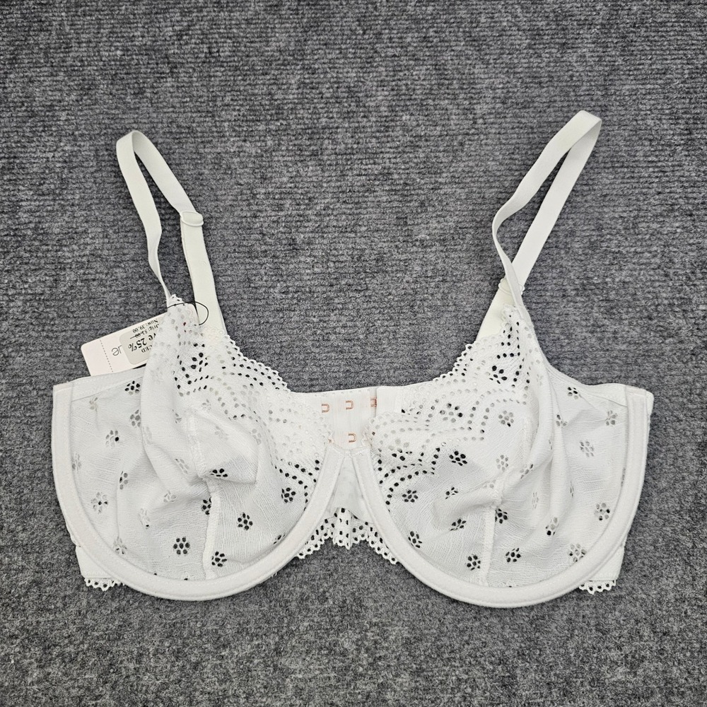 Skarlett Blue Smitten Bra Womens 32DDD White Lace Eyelet Underwire Lingerie NEW
